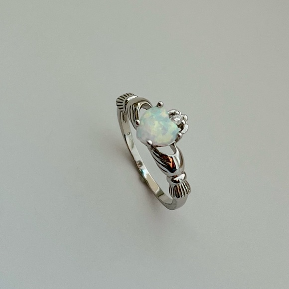 Sterling silver white opal stone Claddagh ring, white opal ring, Claddagh ring - Picture 6 of 10